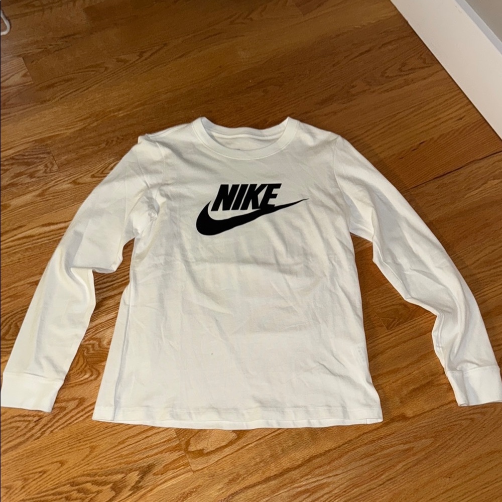 Nike Womens White Long Sleeve Shirt